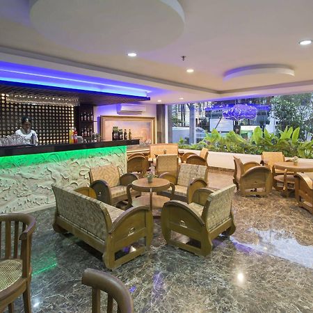 Grand Puri Saron Hotel Malioboro Yogyakarta Eksteriør bilde