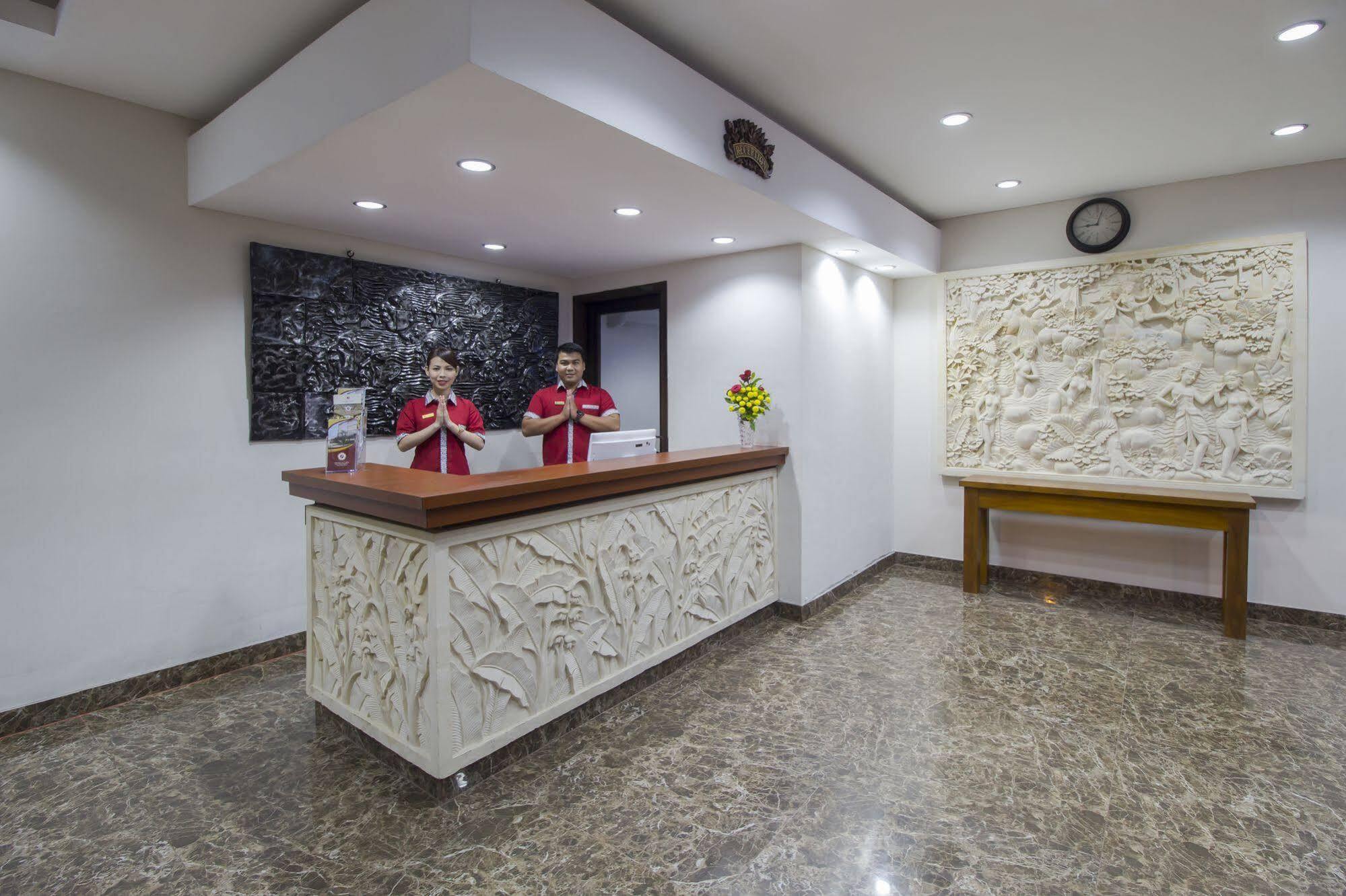 Grand Puri Saron Hotel Malioboro Yogyakarta Eksteriør bilde